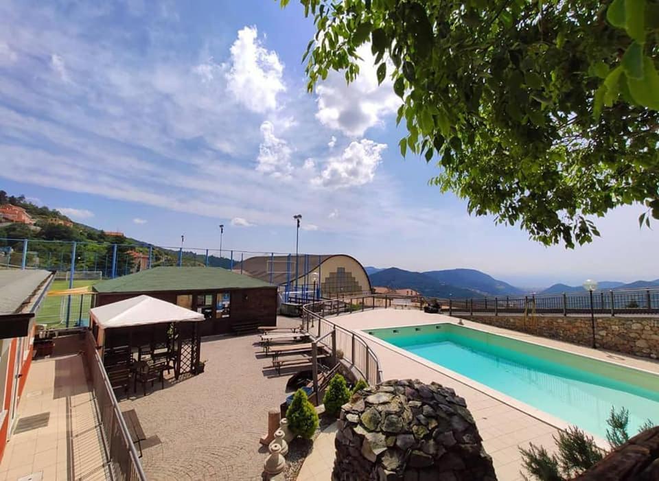 Apartmán Casa Indipendente Su Due Livelli In Liguria-Vista Mare 6-7 Posti Magliolo Exteriér fotografie